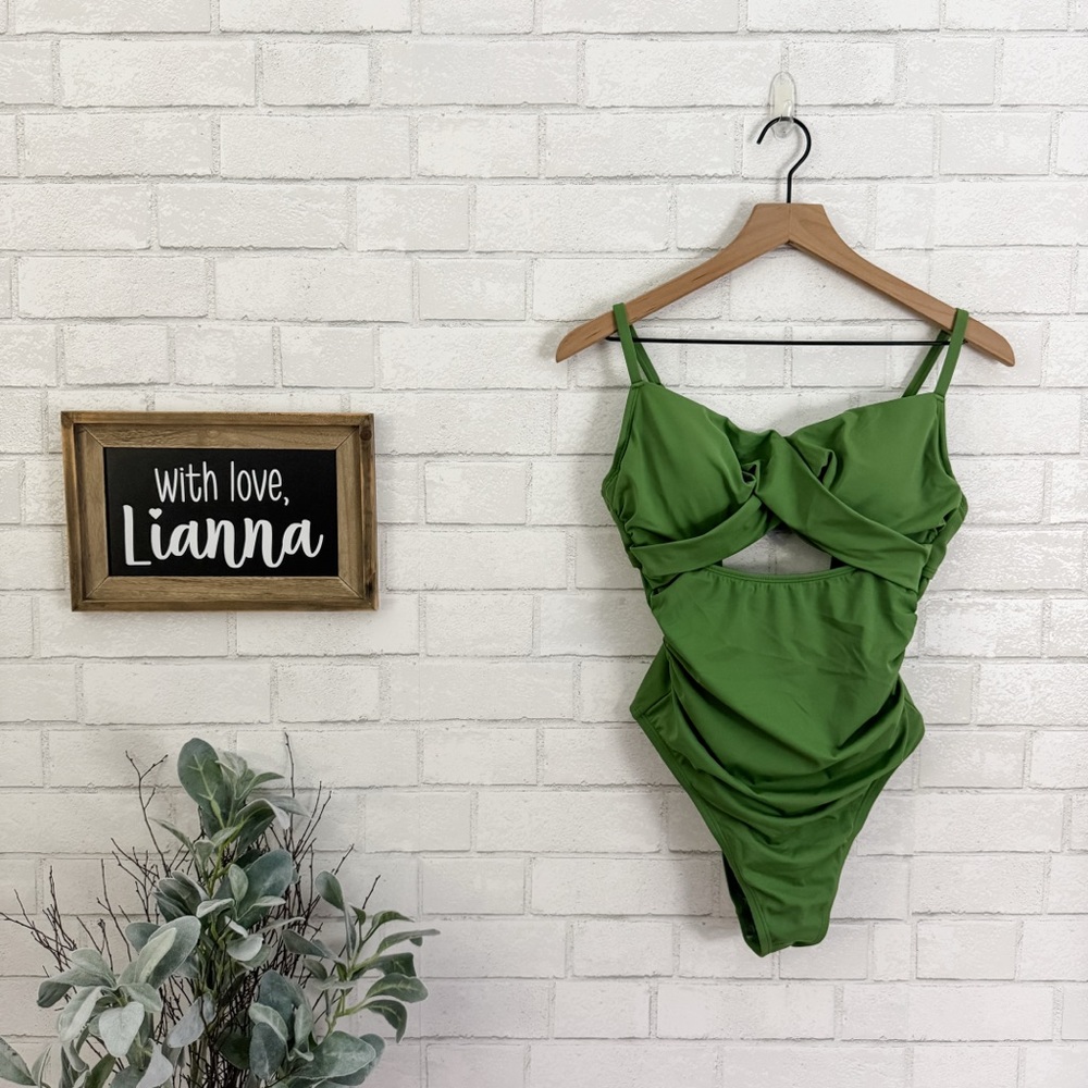 SHADE & SHORE Green High Leg Extra Cheeky One Piece Underwire Swim Suit